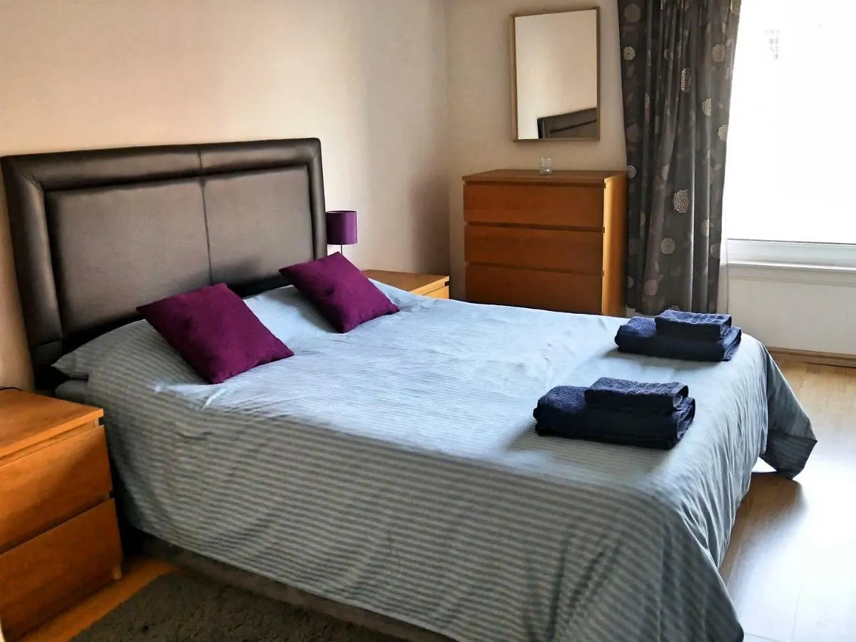47/2 Giles Street Apartment Edinburgh 0*,  United Kingdom